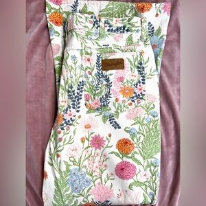 Wrangler high rise flare Jean- Excellent condition. Never worn